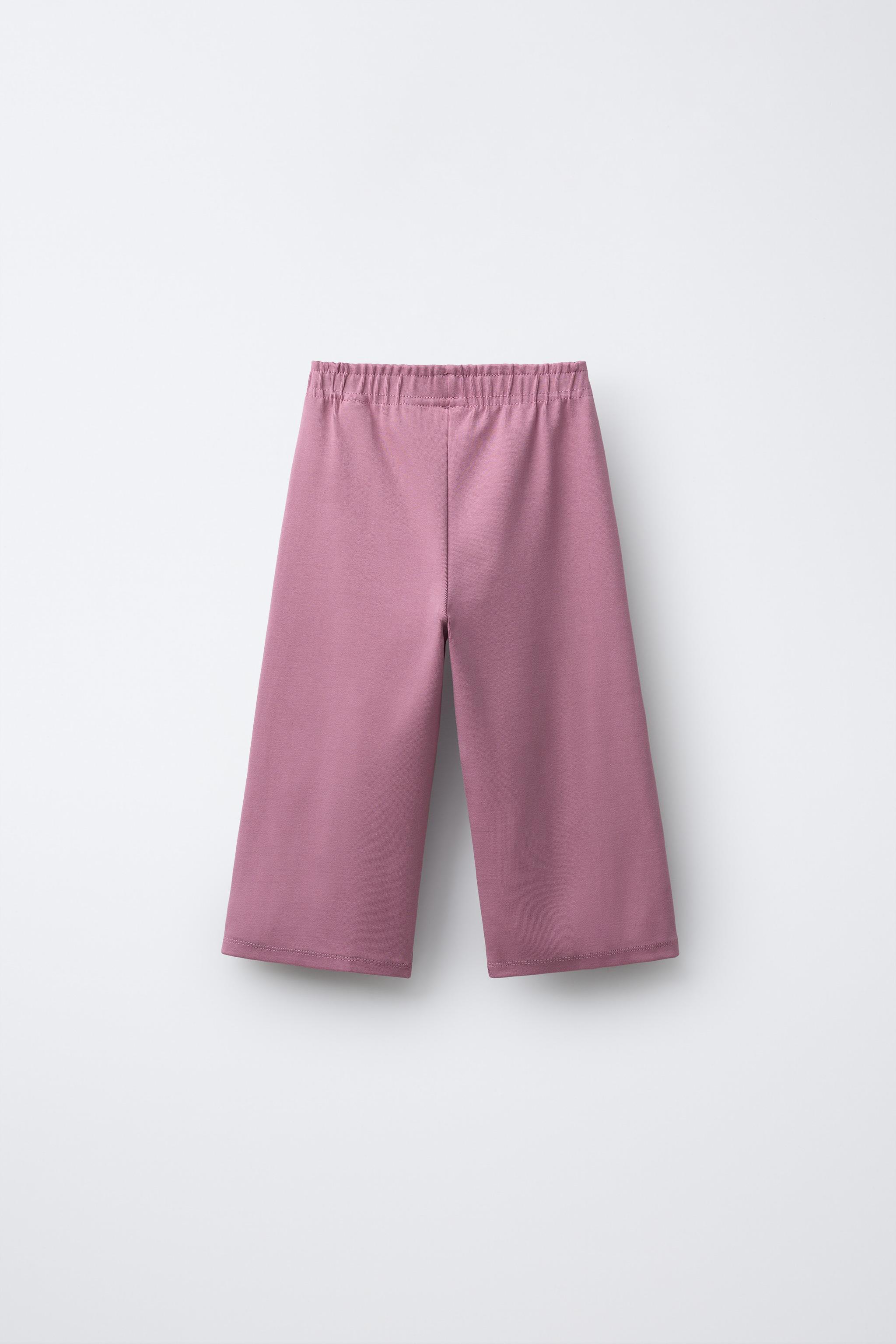 WIDE LEG RAISED TEXT PLUSH PANTS